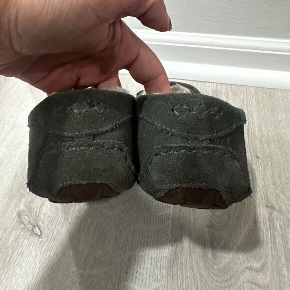 UGG Ansley Stud II Women's Moc Slippers Size 8‎ Gray Suede Sheepskin Slip On - Picture 7 of 12